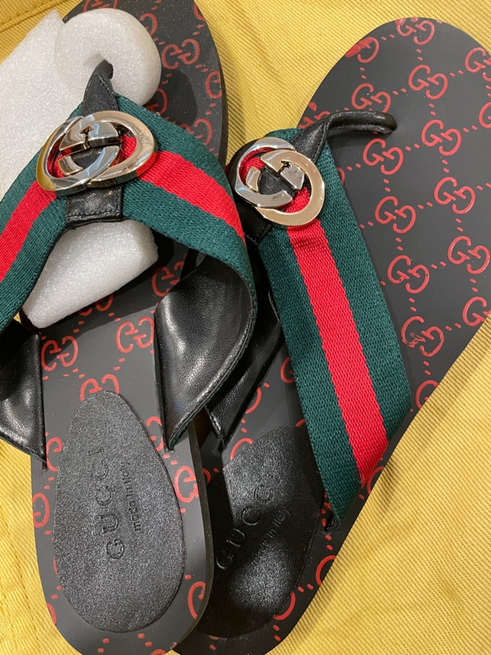 Gucci Green and Red Web Stripe Logo Slip-On Sandals - Picture 5 of 5